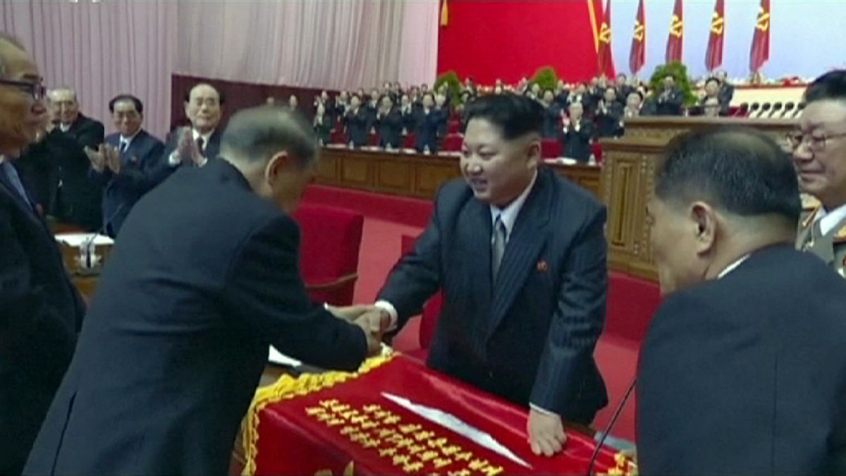 Kim Dzsong-Un a sikeres atomprogramot méltatta
