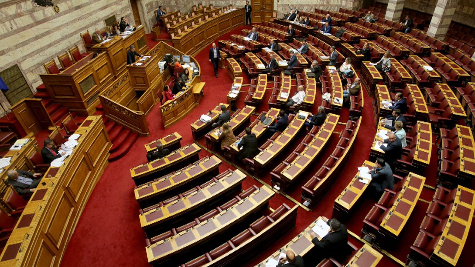 Με 153 «ναι» ψηφίστηκε ασφαλιστικό-φορολογικό