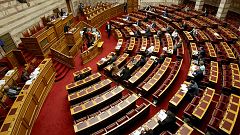 Με 153 «ναι» ψηφίστηκε ασφαλιστικό-φορολογικό