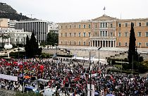 Atenas grita "no" a la reforma de las pensiones horas antes de su paso por el Parlamento