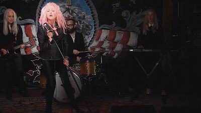 Cyndi Lauper makes a Detour to sing Country Cyndi Lauper makes a Detour to sing Country