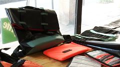 Rettungswesten als Handtaschen