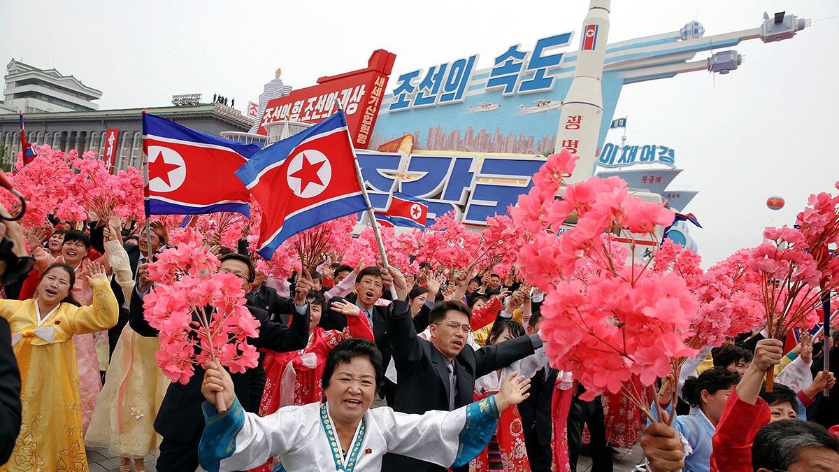 احتفالات ضخمة في بيونغ يونغ بعد اختتام مؤتمر الحزب الحاكم