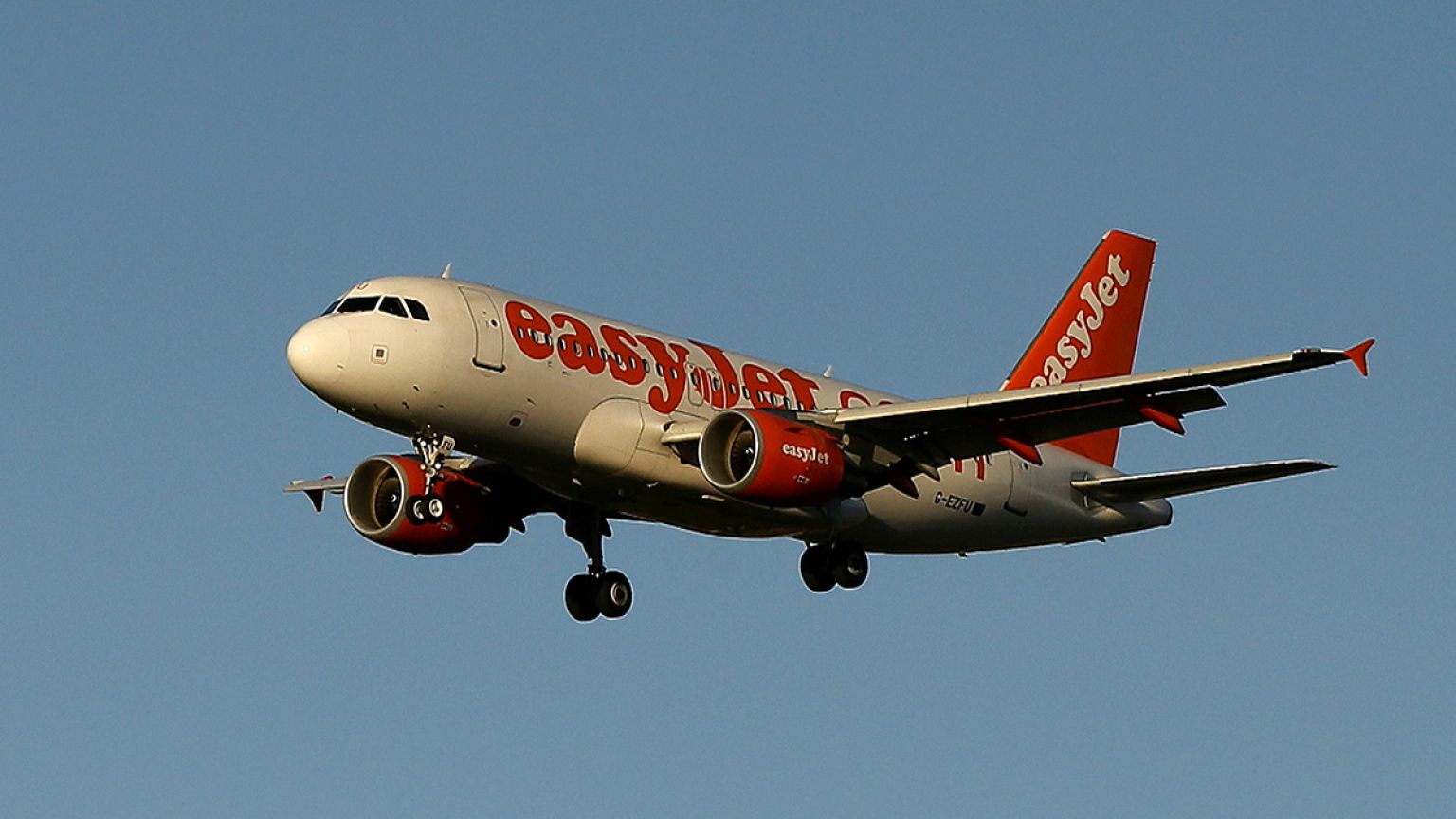 Los atentados en Europa hacen entrar en pérdidas a EasyJet