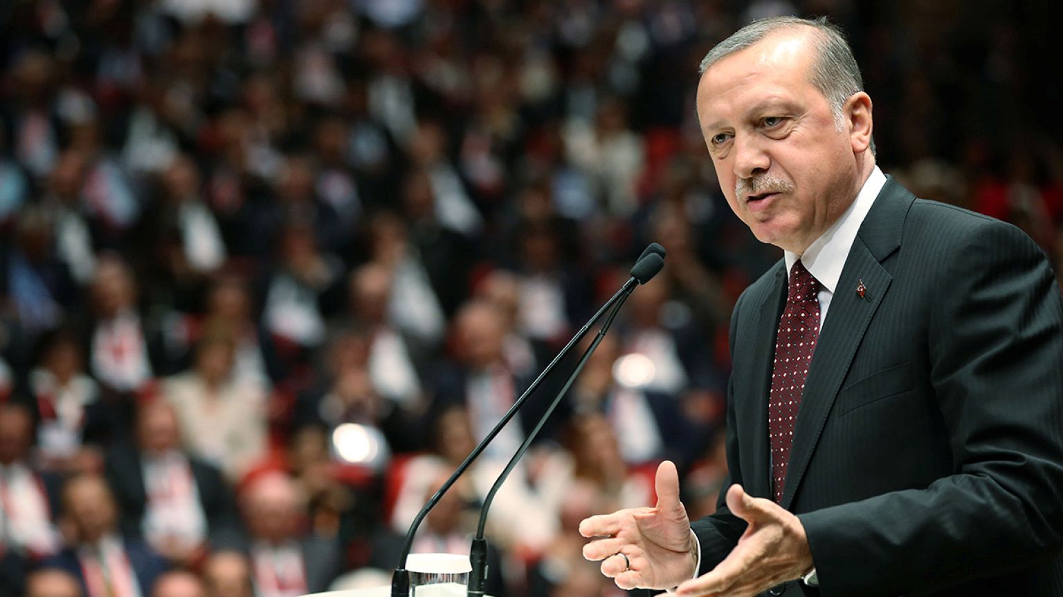 The Brief from Brussels: Platzt das Flüchtlingsabkommen mit der Türkei?