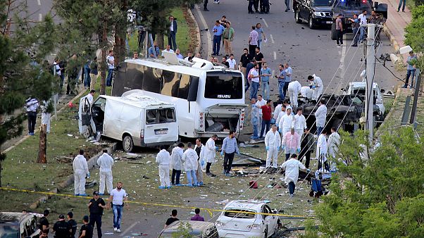 Взрыв в Диярбакыре: есть погибшие Взрыв в Диярбакыре: есть погибшие