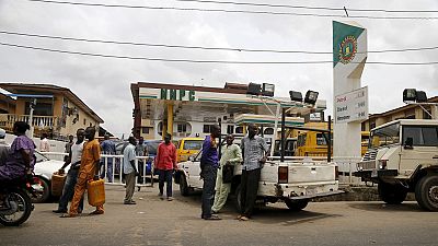 Renewed violence pushes Nigeria's oil output to a 22-year low
