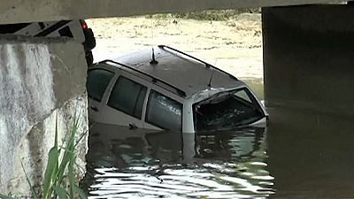 Romédia: Inundações apanham automobilistas desprevenidos