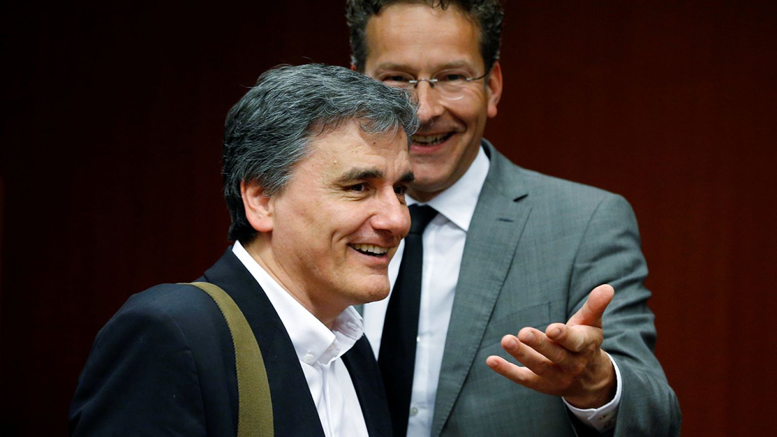 La Grèce vers un nouveau sursis, l'impartialité de Facebook en question