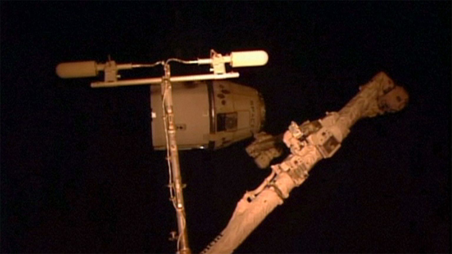 Elindult vissza a Földre a SpaceX Dragon