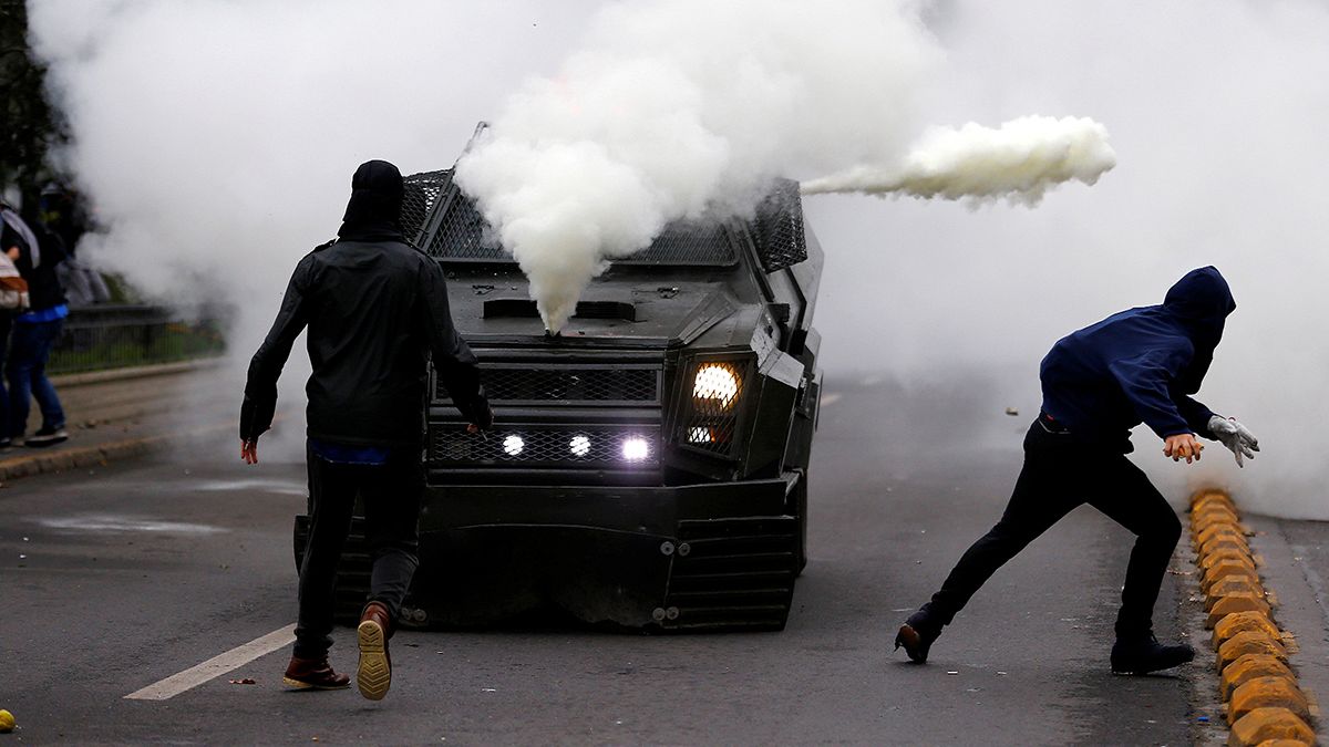 Santiago do Chile: Confrontos entre estudantes e forças policiais