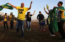 Dilma Rousseff écartée du pouvoir : l'opinion brésilienne divisée