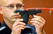 El vigilante que mató a Trayvon Martin subasta la pistola con la que abatió a su víctima