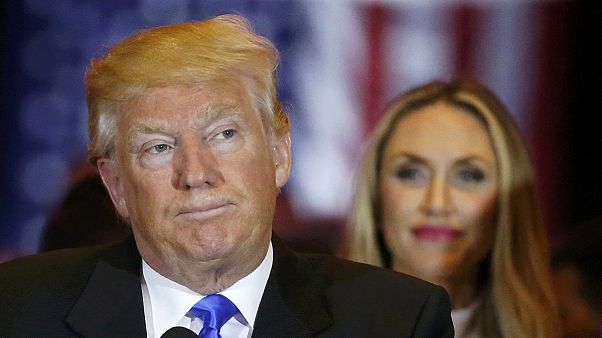 Donald Trump em Washington para tentar colmatar as divisões que a sua campanha provocou nos republicanos Donald Trump em Washington para tentar colmatar as divisões que a sua campanha provocou nos republicanos