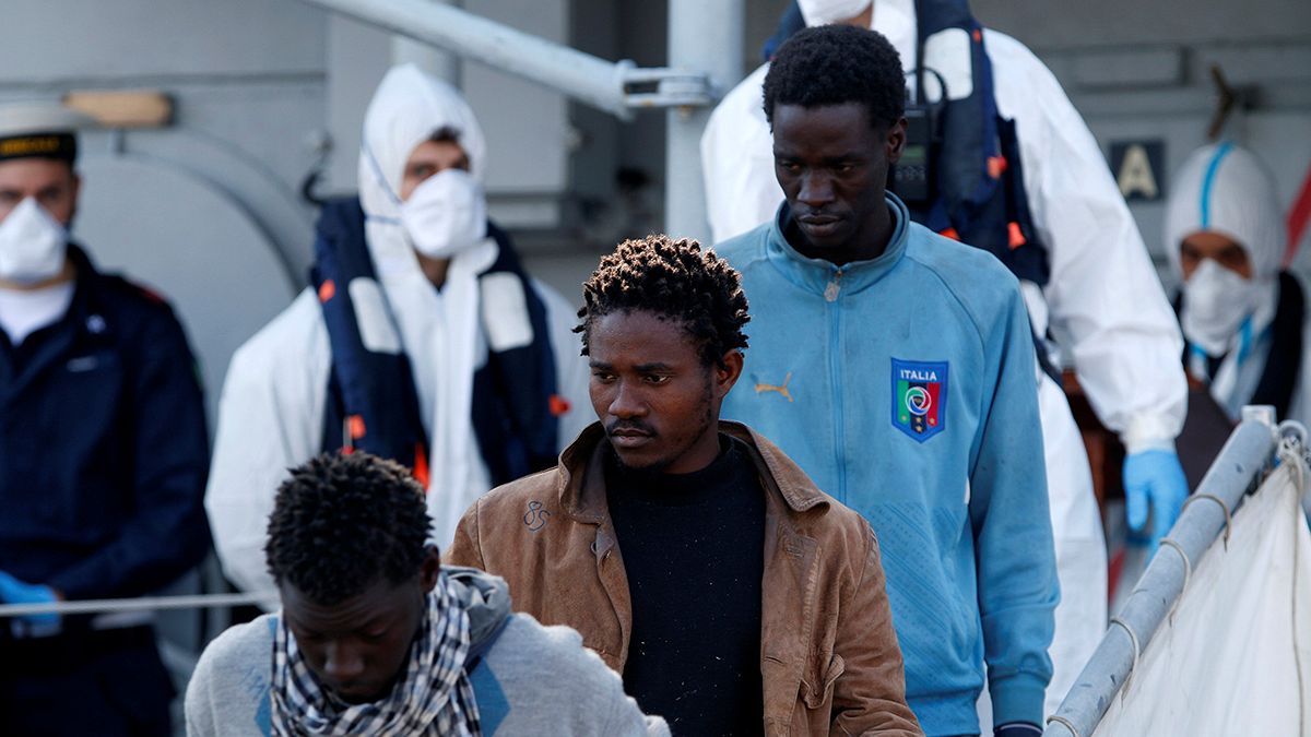 Grupo de migrantes resgatado pelas autoridades italianas só integrava um sírio