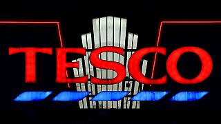 Tesco: prima millonaria a su director ejecutivo