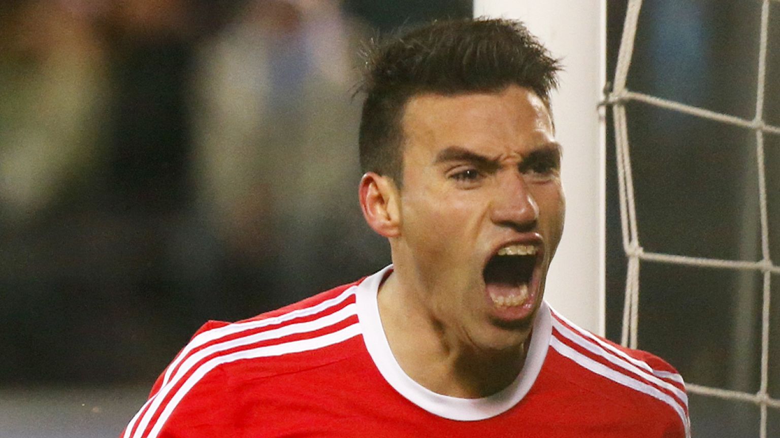 Liga Portuguesa, J34: Gaitán vale "tri" ao Benfica, Jesus deixa Sporting a ver navios