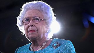 Nagy-Britannia: II. Erzsébet királynőt köszöntötték