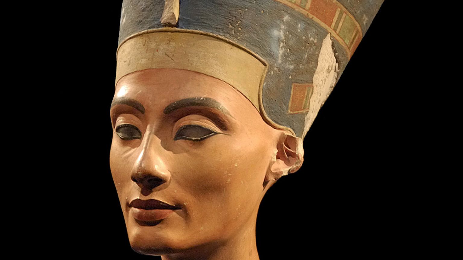 Mégsem találták meg Nofertiti sírját?