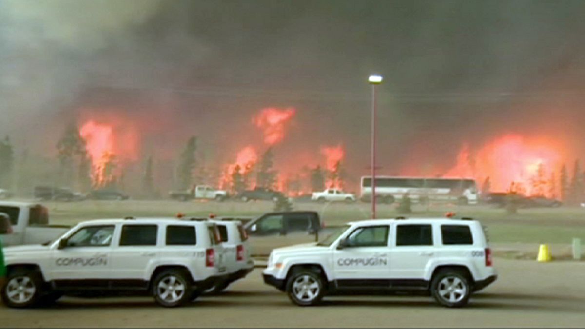 Incêndios no Canadá obrigam a evacuar complexos petrolíferos