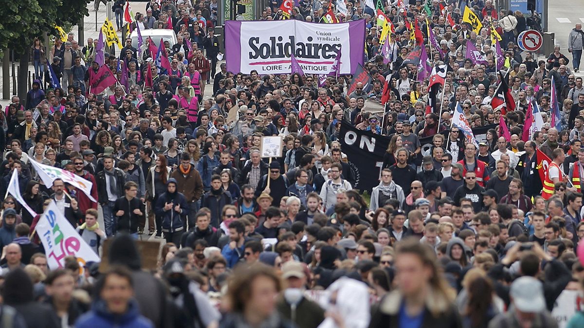 Франция охвачена протестами против трудовой реформы