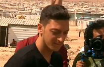 Ιορδανία: Ο Μεσούτ Εζίλ διδάσκει στα προσφυγόπουλα τα «μυστικά της μπάλας»