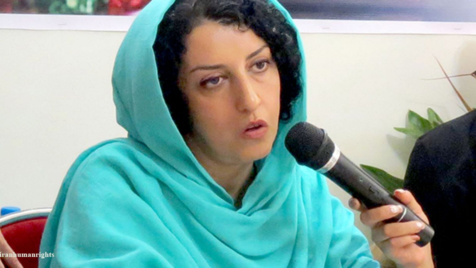 گزارشگران بدون مرز: روحانی نباید در برابر محکومیت نرگس محمدی سکوت کند