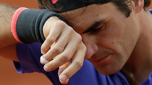 Tennis: Roger Federer non sarà in campo al Roland Garros Tennis: Roger Federer non sarà in campo al Roland Garros