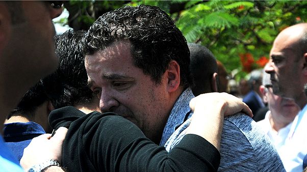 Kahire'de dua ve gözyaşı Kahire'de dua ve gözyaşı