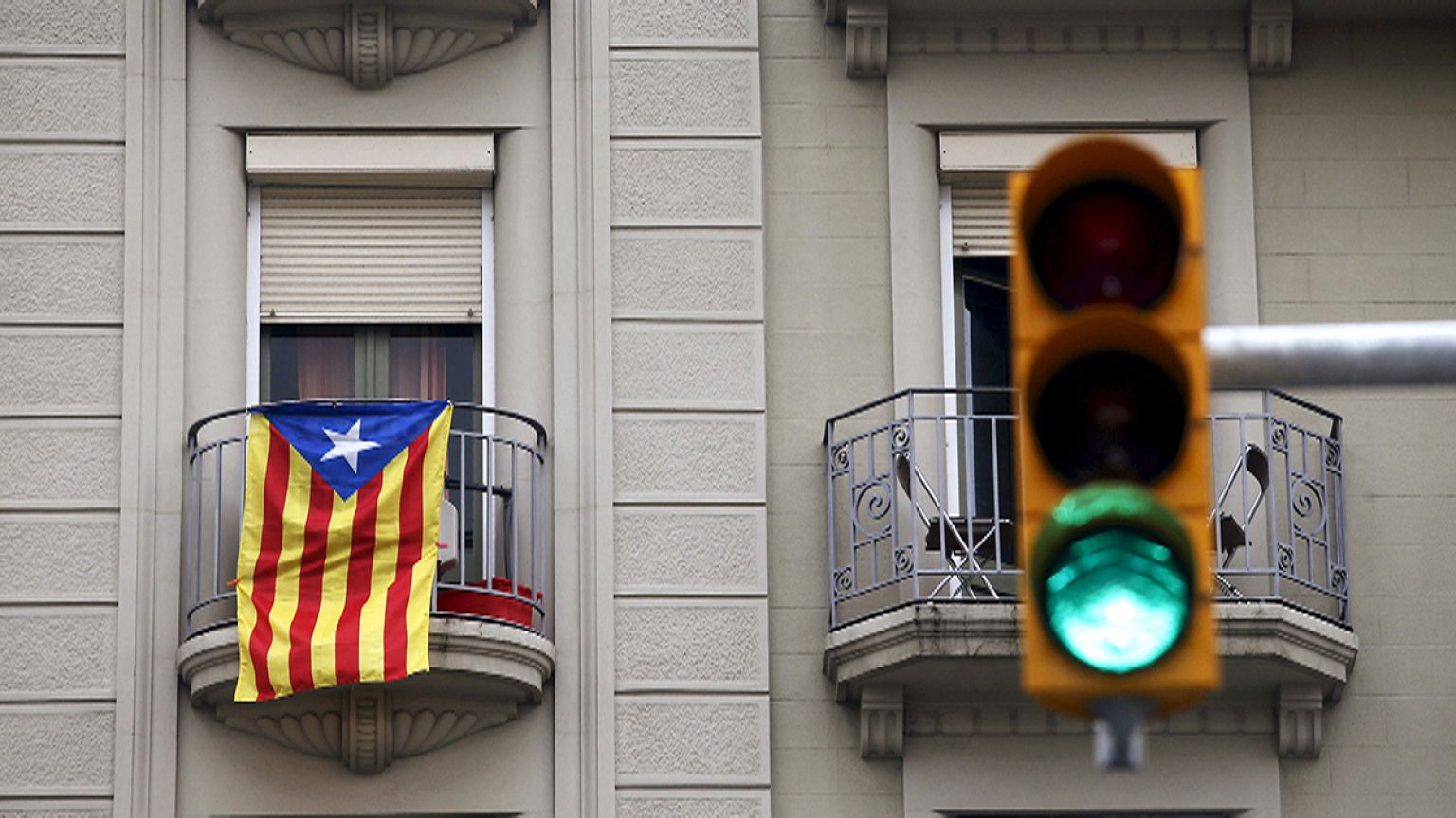 Barca fans win right to wave pro-independence flags after threatening to use Scottish ones instead