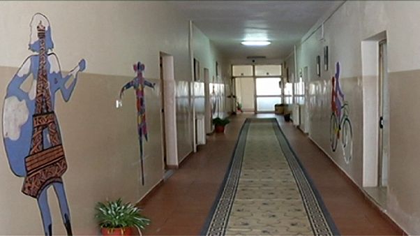 خشم مردم آلبانی از سوء استفاده جنسی از کودکان خشم مردم آلبانی از سوء استفاده جنسی از کودکان