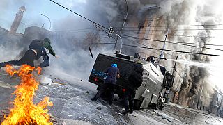 Chile: un muerto en los disturbios registrados durante las protestas contra Bachelet