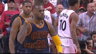 Toronto, Cleveland'a play-off serisinde ilk mağlubiyetini tattırdı