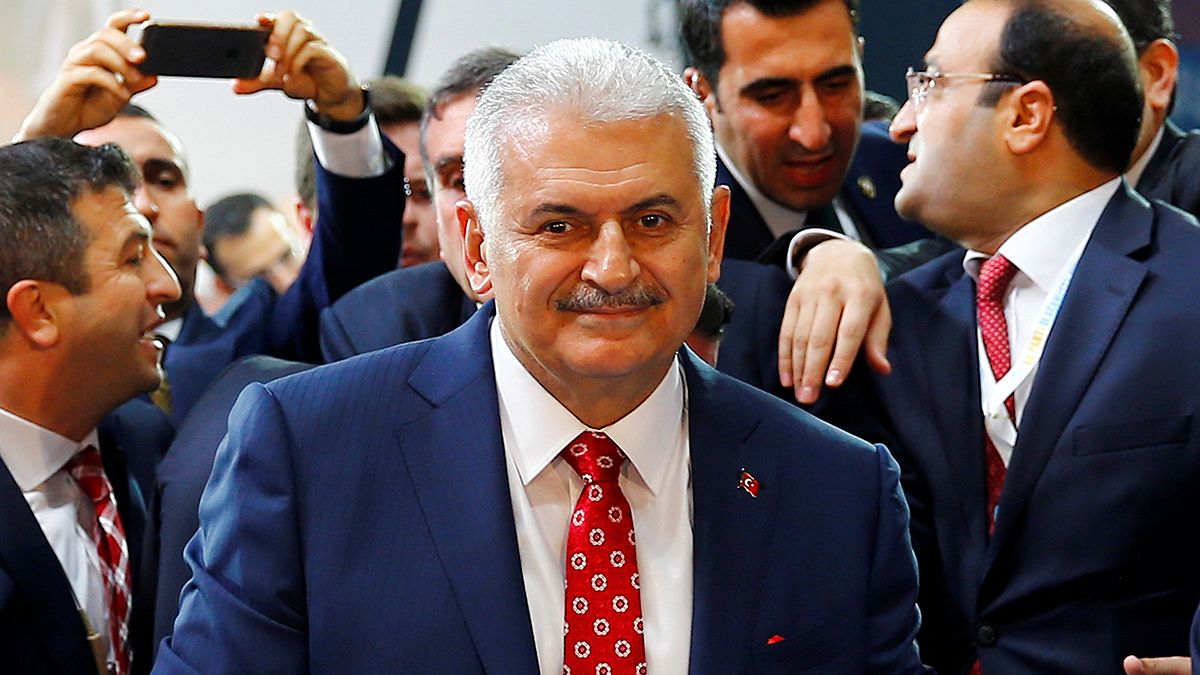 تركيا: يلديريم رئيس الحكومة الجديد بعد انتخابه على رأس حزب العدالة والتنمية الحاكم