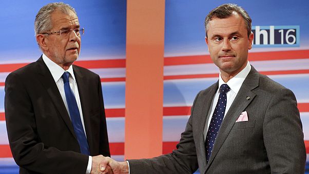 Αυστρία: Οριακό προβάδισμα για τον Νόρμπερτ Χόφερ Αυστρία: Οριακό προβάδισμα για τον Νόρμπερτ Χόφερ