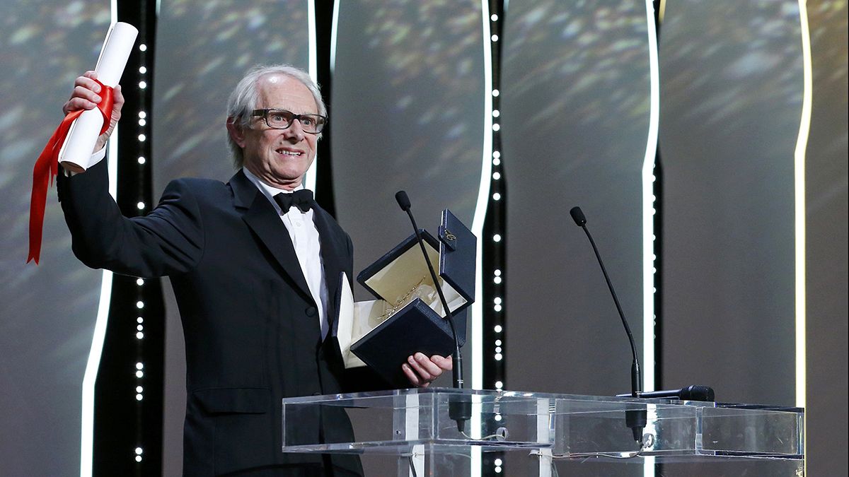المخرج البريطاني الواقعي كين لوتش يفوز بالسعفة الذهبية في مهرجان "كان" السينمائي
