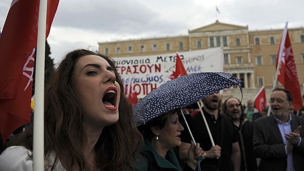 Grécia vota novas medidas de austeridade Grécia vota novas medidas de austeridade