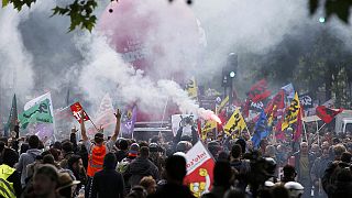 Manifestación y disturbios en París para exigir la retirada de la reforma laboral del Gobierno francés