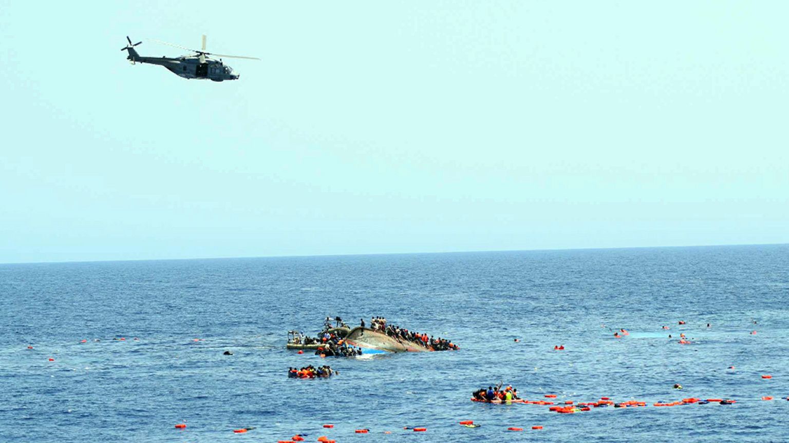 New video footage: overcrowded migrant boat capsizing