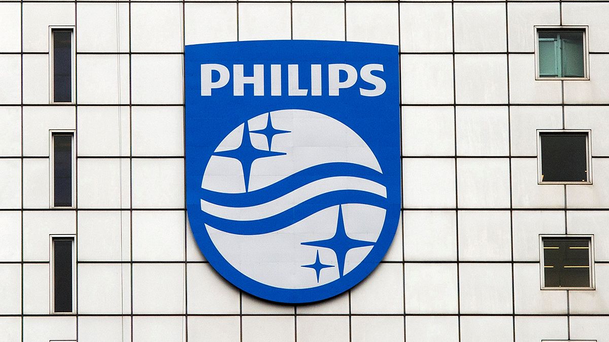 Philips saca a bolsa el 25% de su división de iluminación por 4.500 millones de euros