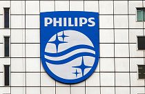 Philips saca a bolsa el 25% de su división de iluminación por 4.500 millones de euros