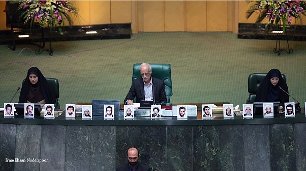 دهمین دوره مجلس شورای اسلامی آغاز به کار کرد دهمین دوره مجلس شورای اسلامی آغاز به کار کرد