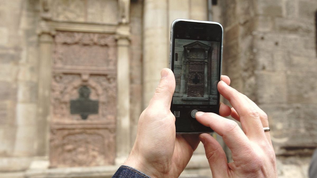 Европейские ученые научат смартфоны охранять культуру