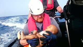 Rescuers publish image of drowned migrant baby