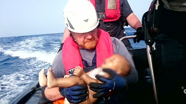 Rescuers publish image of drowned migrant baby Rescuers publish image of drowned migrant baby