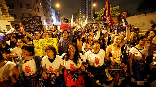 Pérou : la rue manifeste contre le retour du clan Fujimori Pérou : la rue manifeste contre le retour du clan Fujimori