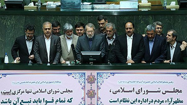آرایش سیاسی نمایندگان مجلس دهم - همراه با یورونیوز آرایش سیاسی نمایندگان مجلس دهم - همراه با یورونیوز