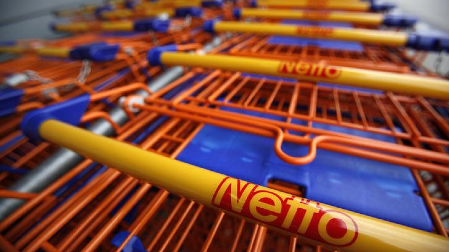 Streit um Bürgerwehr in einem Netto-Laden in Arnsdorf bei Dresden