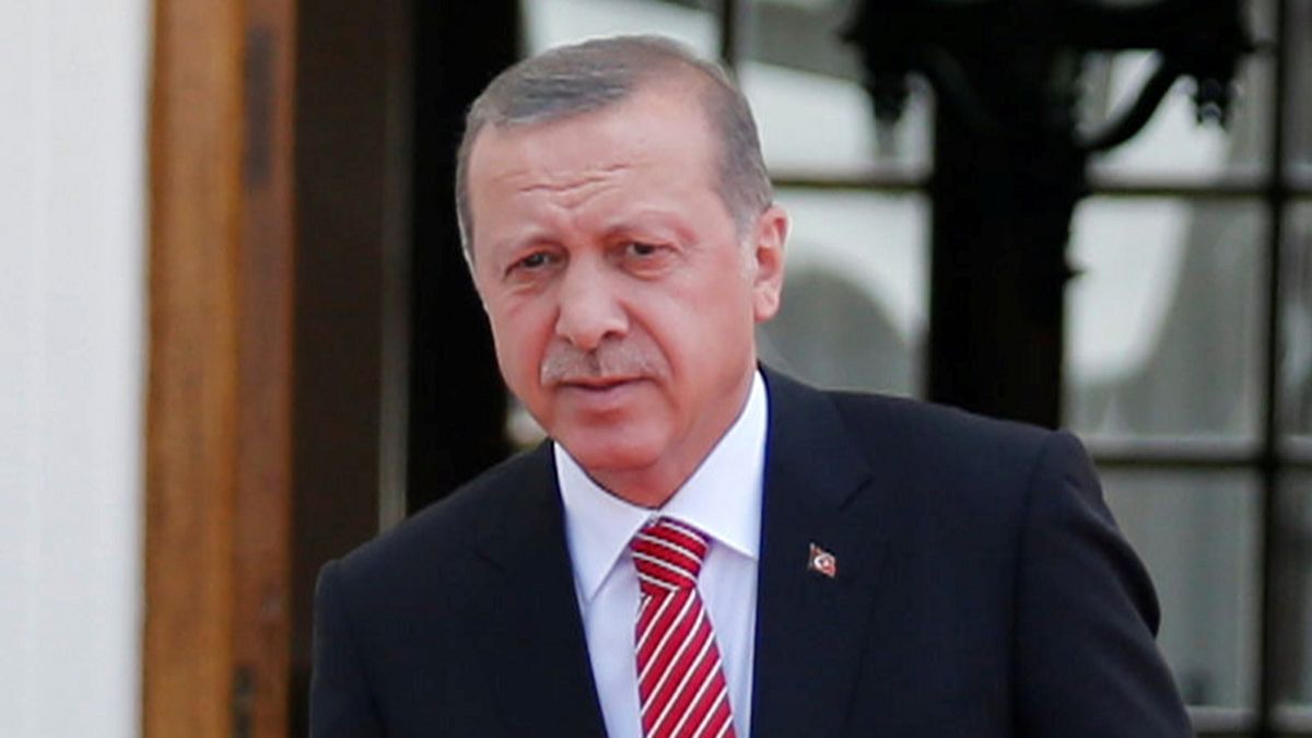 Turquía llama a consultas a su embajador en Alemania