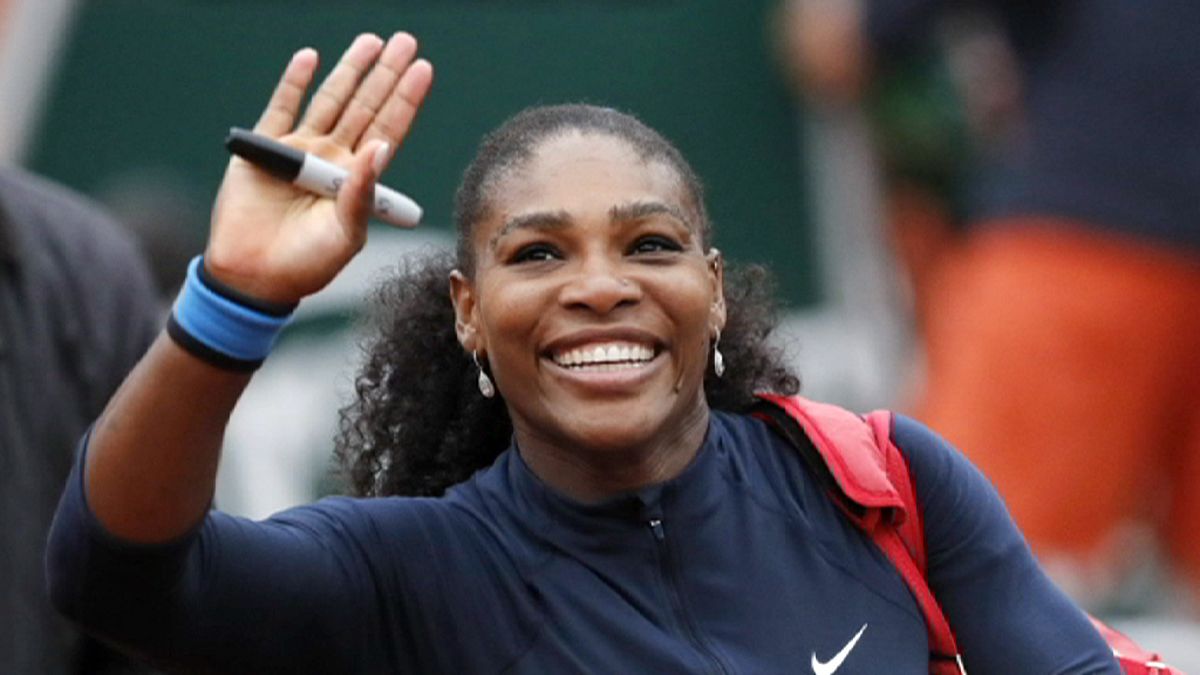 Serena Williams e Novak Djokovic confirmam favoritismo em Roland-Garros